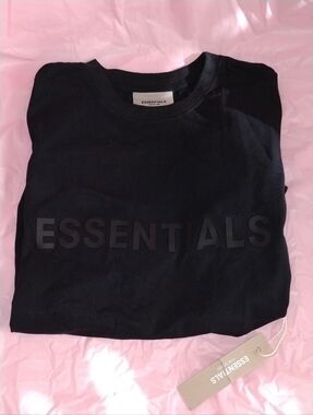 🆕 Essentials Short Sleeve Black T-shirt